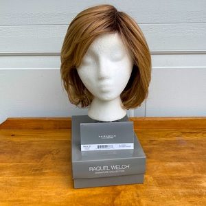 Raquel Welch On in 10! Color RL 14/25SS (SS Honey Ginger)